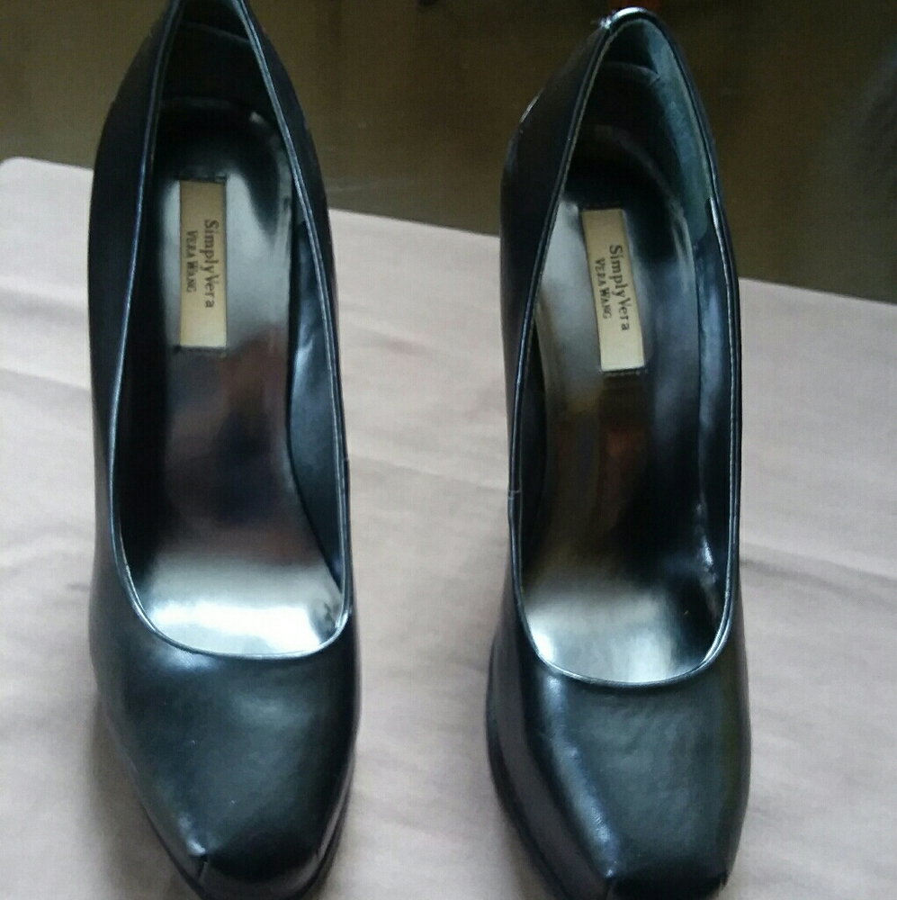 Vera Wang Platform Heel